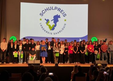 Ausgezeichnete Abiturient*innen des GSG beim Schulpreis des Landkreises Saarlouis